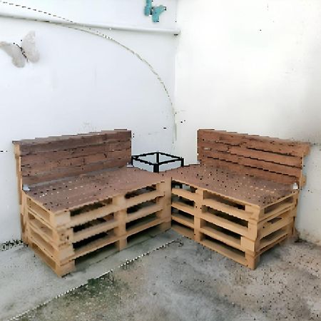 Appartement Charmant A Avignon 50 M² Terrasse Privee Exterior photo